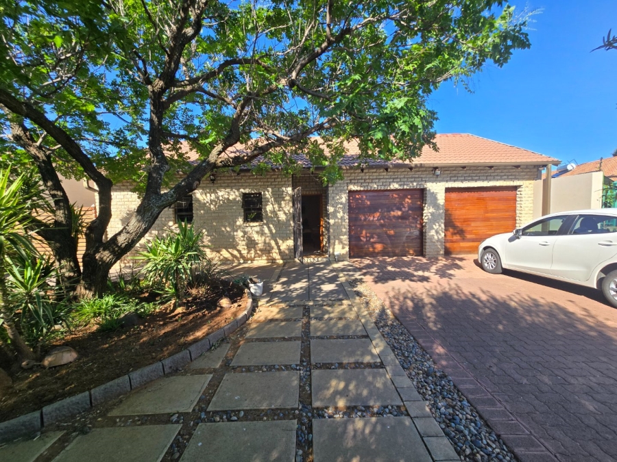 3 Bedroom Property for Sale in Fichardt Park Free State